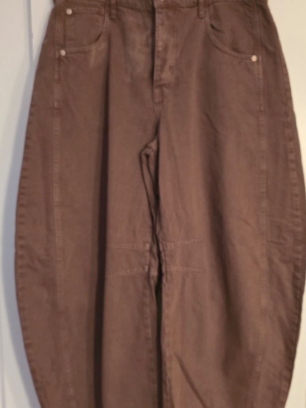 NWOT We The Free Brown Barrel Jeans - 31